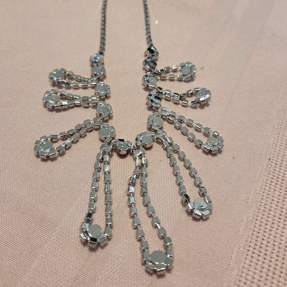 Red Glass Rhinestones Bib Drape Necklace And Earring Set Statement Party Luxury - Picture 11 of 12